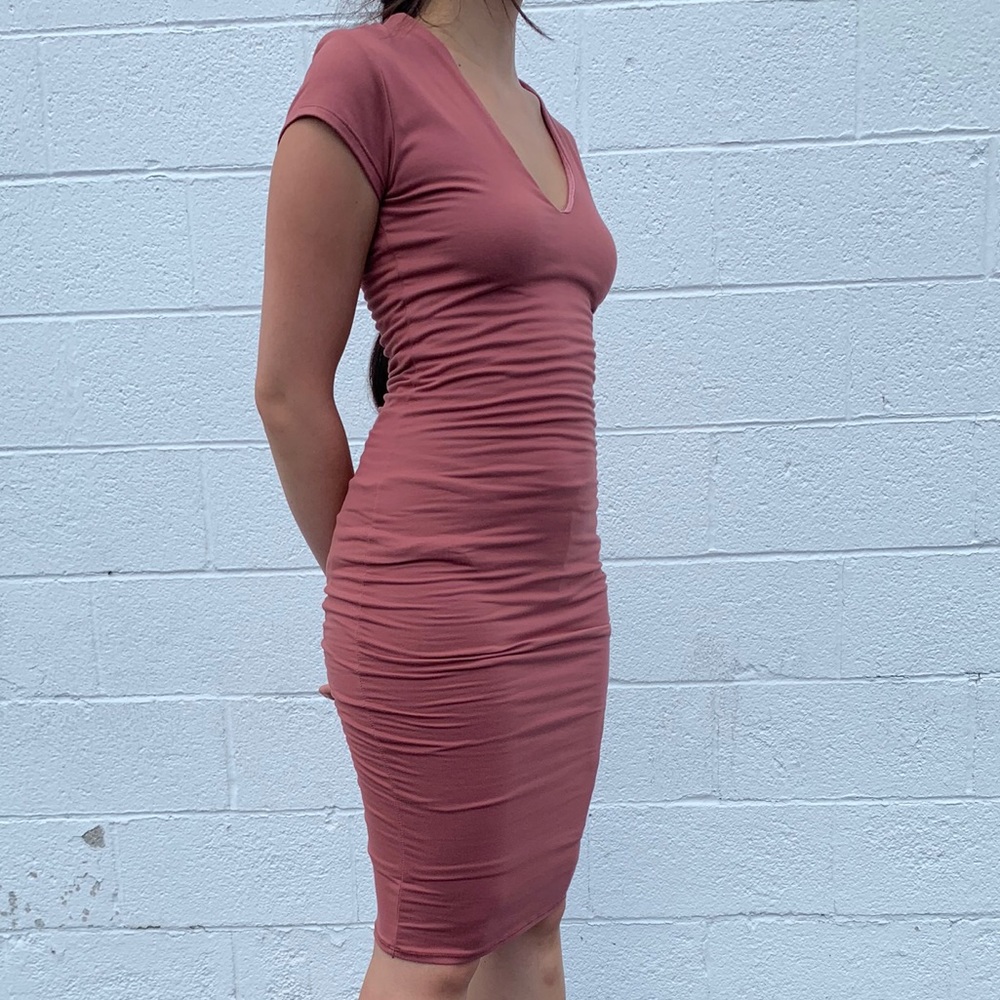 Dusty rose midi body con